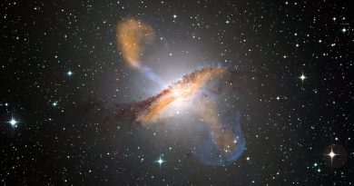 Opavští fyzikové objevili superhmotnou černou díru Tzv. aktivní galaxie obsahují ve svých jádrech superhmotné černé díry. Zdroj: ESO.