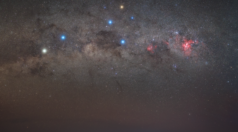 Snímek Klenoty maledivské noci. Foto: Petr Horálek (ESO/FÚ SU v Opavě).