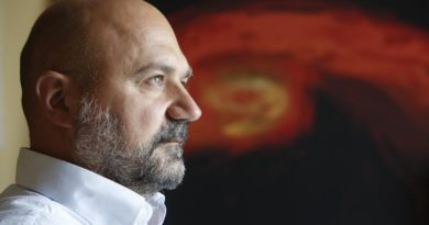 V Opavě vystoupí možný laureát Nobelovy ceny. Přednášet bude o vzniku snímků černých děr. Dr. Prof. Luciano Rezolla. Zdroj: Wiki.