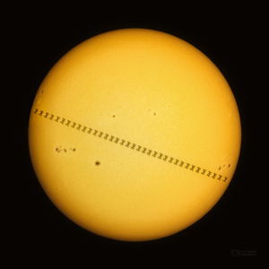 Mezinárodní kosmická stanice ISS před Sluncem 3. června 2023 z Uhlířova na Opavsku. Foto: Petr Horálek, FÚ SLU v Opavě.