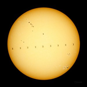 Mezinárodní kosmická stanice ISS před Sluncem 14. června 2024 z Hranic na Vysočině. Foto: Petr Horálek, FÚ SLU v Opavě.