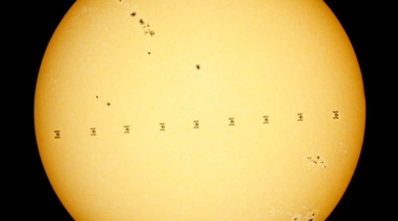 Mezinárodní kosmická stanice ISS před Sluncem 14. června 2024 z Hranic na Vysočině. Foto: Petr Horálek, FÚ SLU v Opavě.