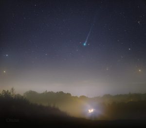 Zjasňující kometa C/2025 A6 Lemmon. Foto: P. Horálek/FÚ v Opavě