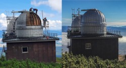 Pohľad na severnú stenu observatória, ktorá sa výmeny krytiny dočká v druhej fáze opráv. Vľavo stav opráv v lete 2021, vpravo – dokončené kupoly. Foto: V. Dubjel, P. Gömöry. Pohľad na severnú stenu observatória, ktorá sa výmeny krytiny dočká v druhej fáze opráv. Vľavo stav opráv v lete 2021, vpravo – dokončené kupoly. Foto: V. Dubjel, P. Gömöry.