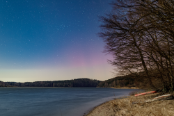 Polární záře 14. března 2022 nad Sečskou přehradou. Foto: Petr Horálek/FÚ v Opavě. Polární záře 14. března 2022 nad Sečskou přehradou. Foto: Petr Horálek/FÚ v Opavě.