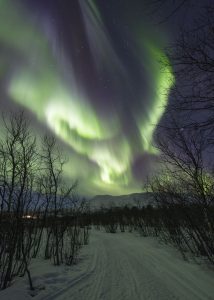 Úchvatný pohled k dramatické polární záři v severním Švédsku. Foto: Daniel Kurtin/KaL. Úchvatný pohled k dramatické polární záři v severním Švédsku. Foto: Daniel Kurtin/KaL.